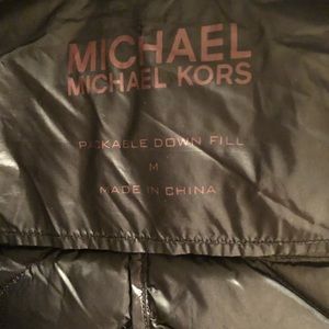 Michael Kors Jackets & Coats - Michael Kors Puffer Jacket Michael Kors Jackets & Coats - Michael Kors Puffer Jacket